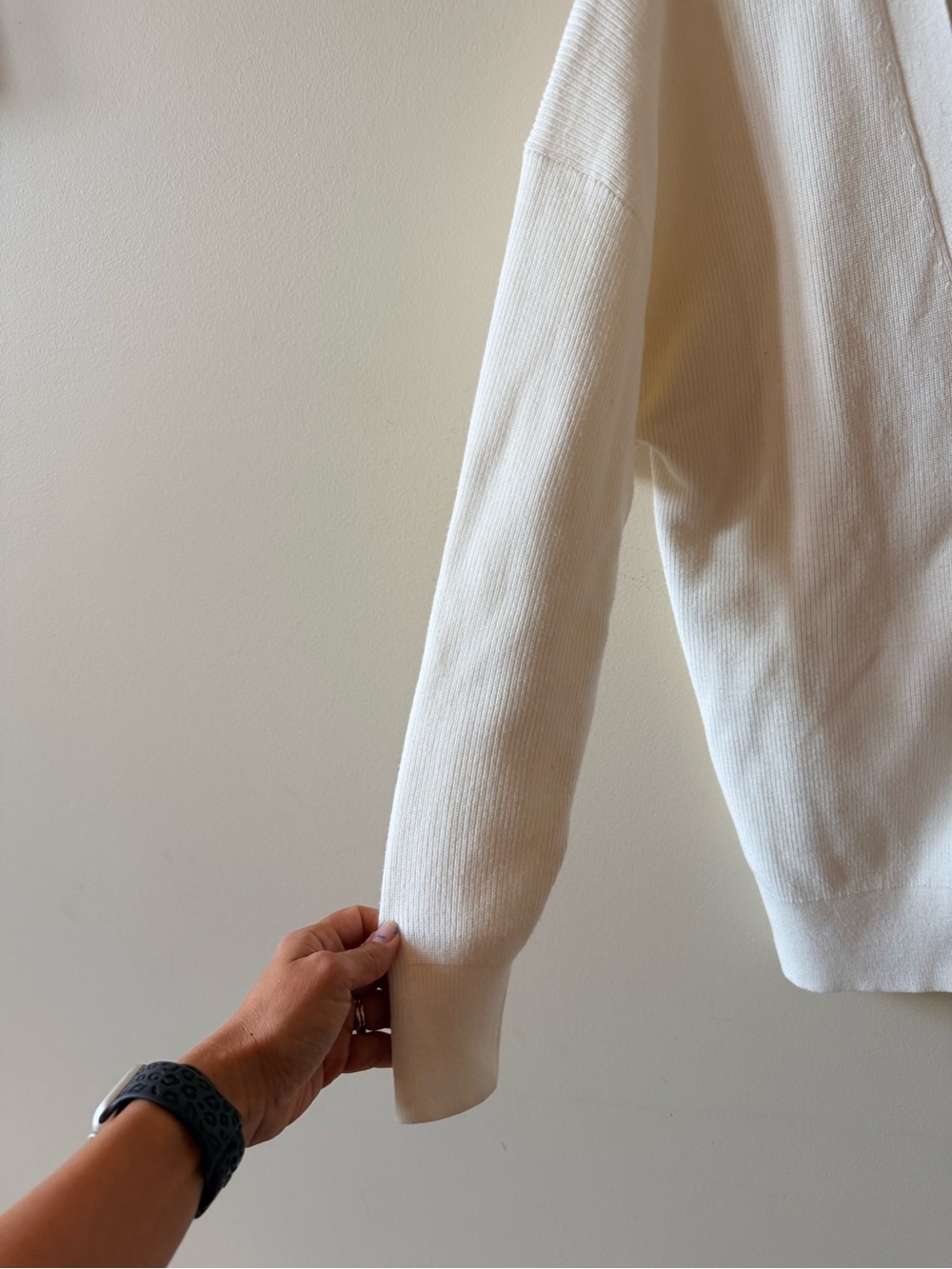 Babaton Off-White Ribbed Button-Up Cardigan - Picture 4 of 9